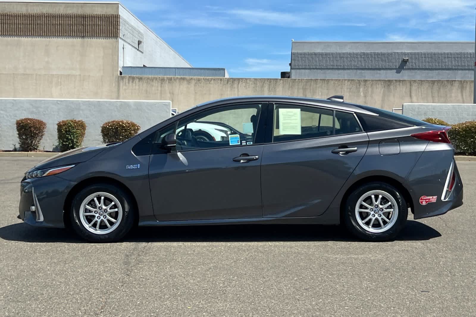 Certified 2017 Toyota Prius Prime Advanced FWD image 9