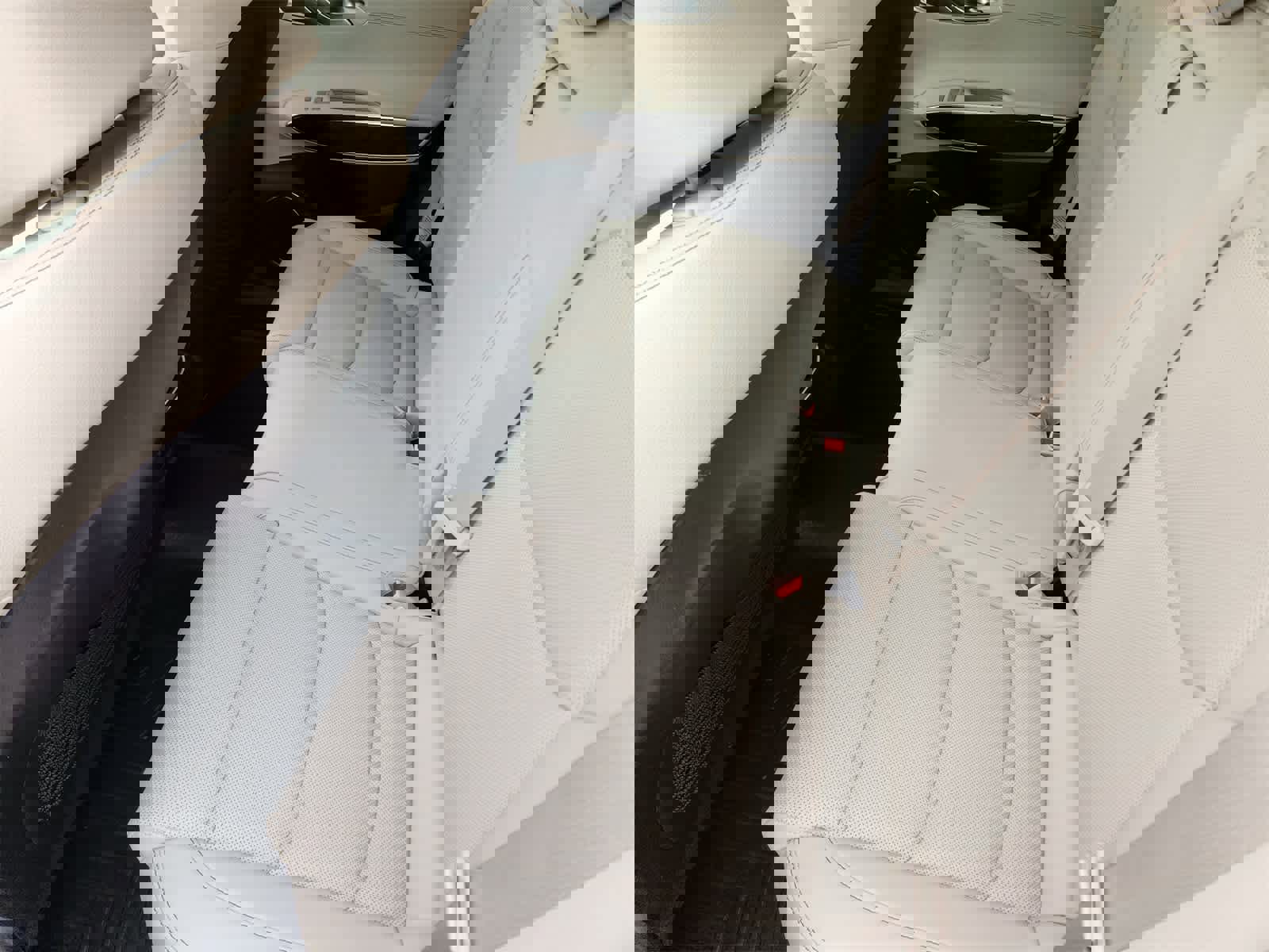 Used 2022 Genesis GV70 2.5T image 27