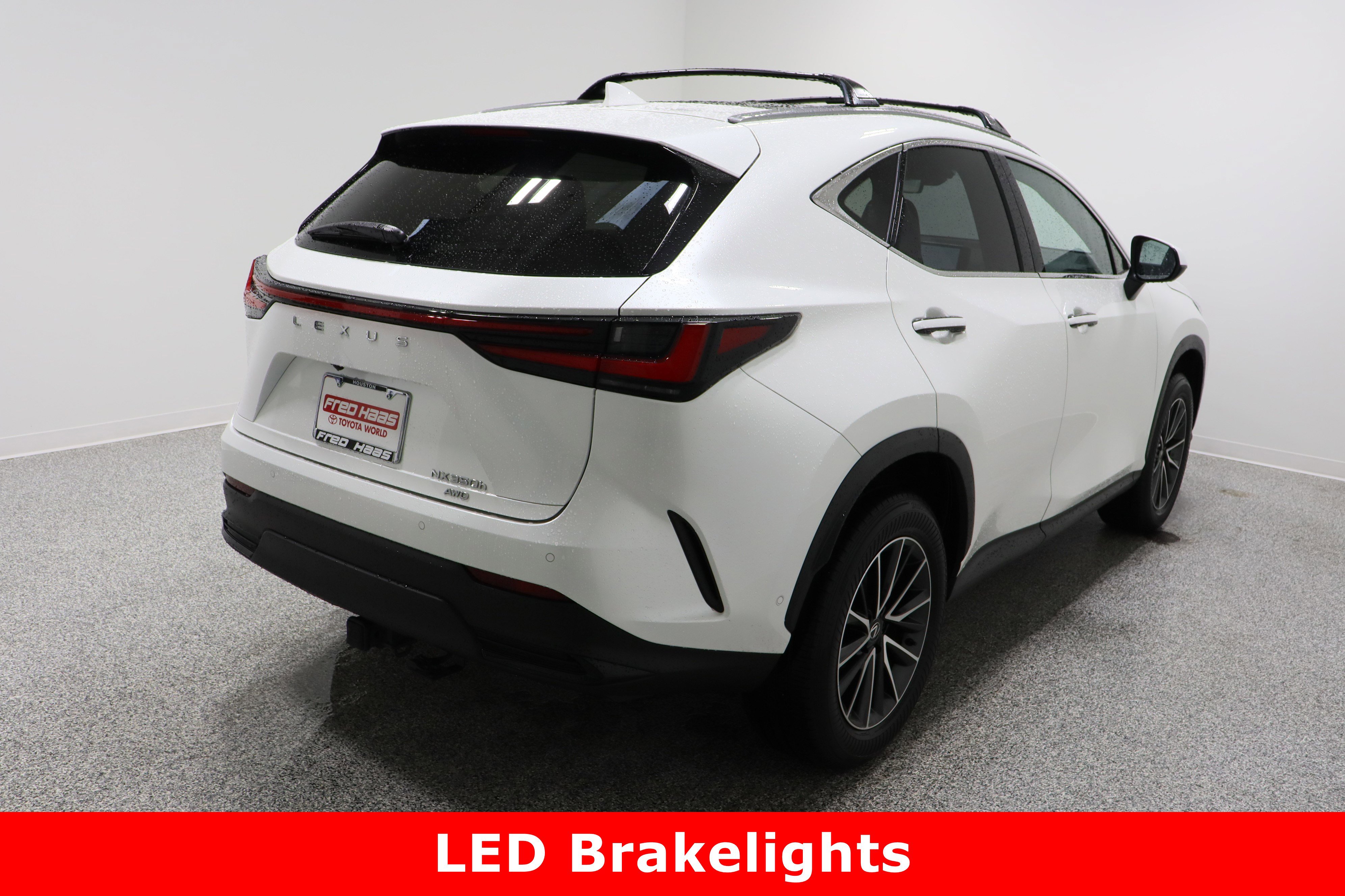 Used 2024 Lexus NX 300h AWD w/ Luxury Package image 7