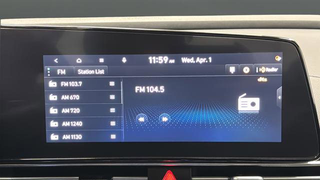 Used 2024 Hyundai Elantra SEL image 16