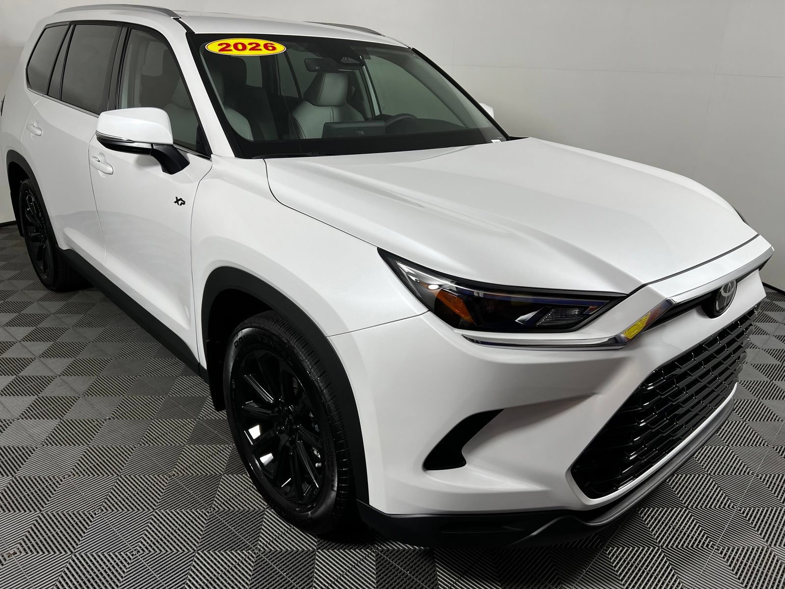 Used 2026 Toyota Grand Highlander FWD image 3