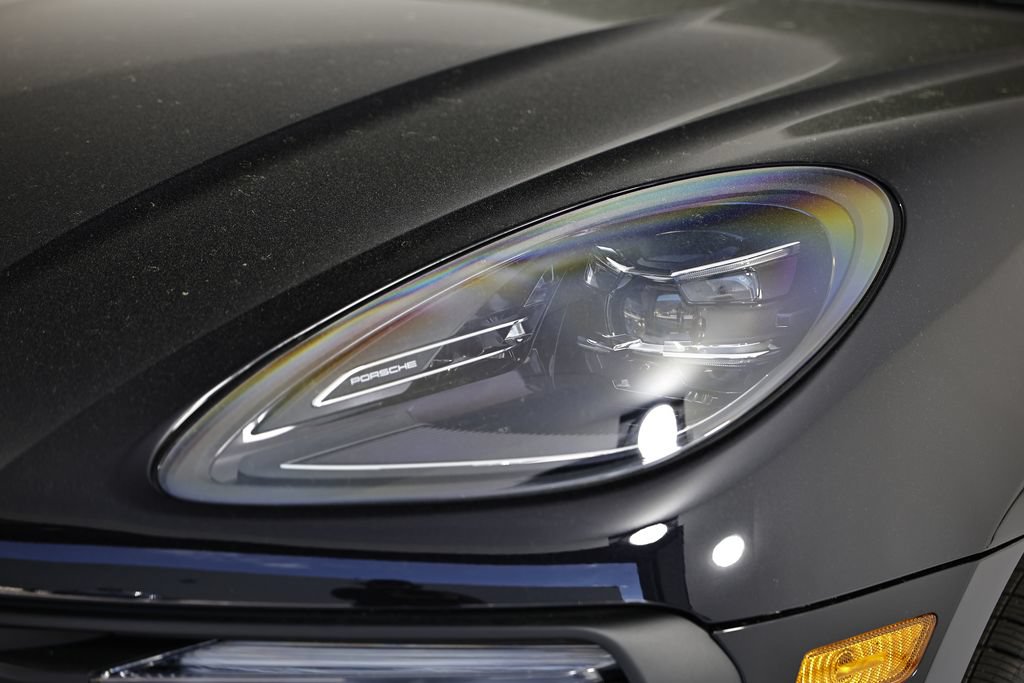 New 2026 Porsche Macan S AWD/4WD image 11