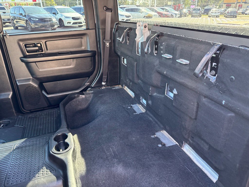 Used 2024 RAM 5500 Tradesman w/ Chrome Appearance Group AWD/4WD image 29
