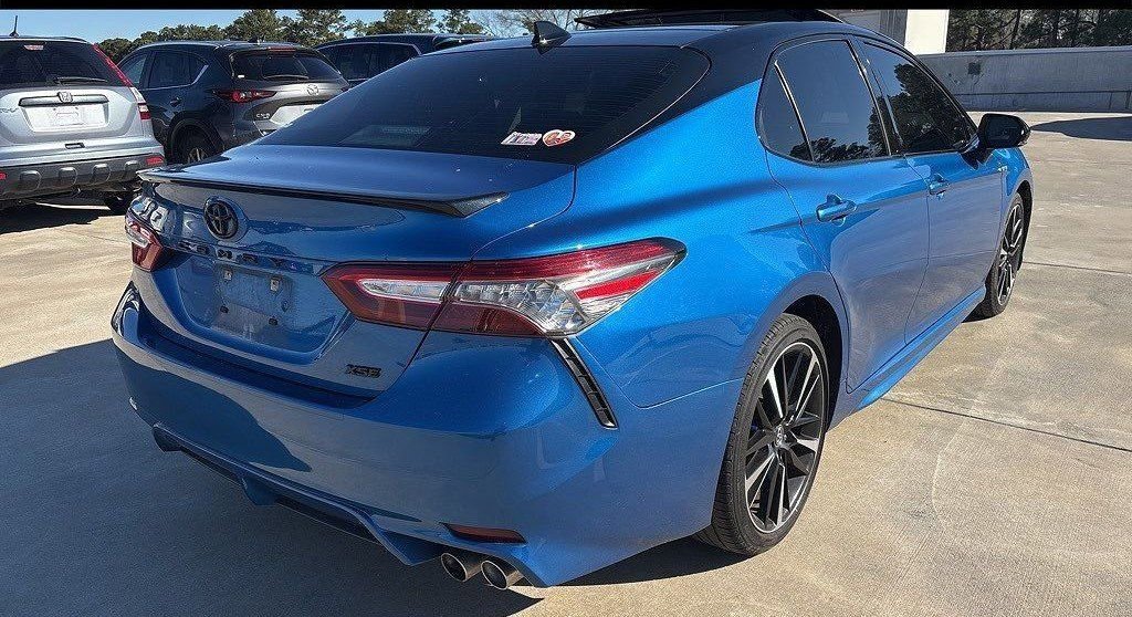 Used 2019 Toyota Camry XSE image 7