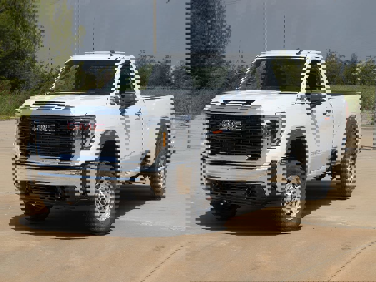 New 2026 GMC Sierra 2500 Pro image 1