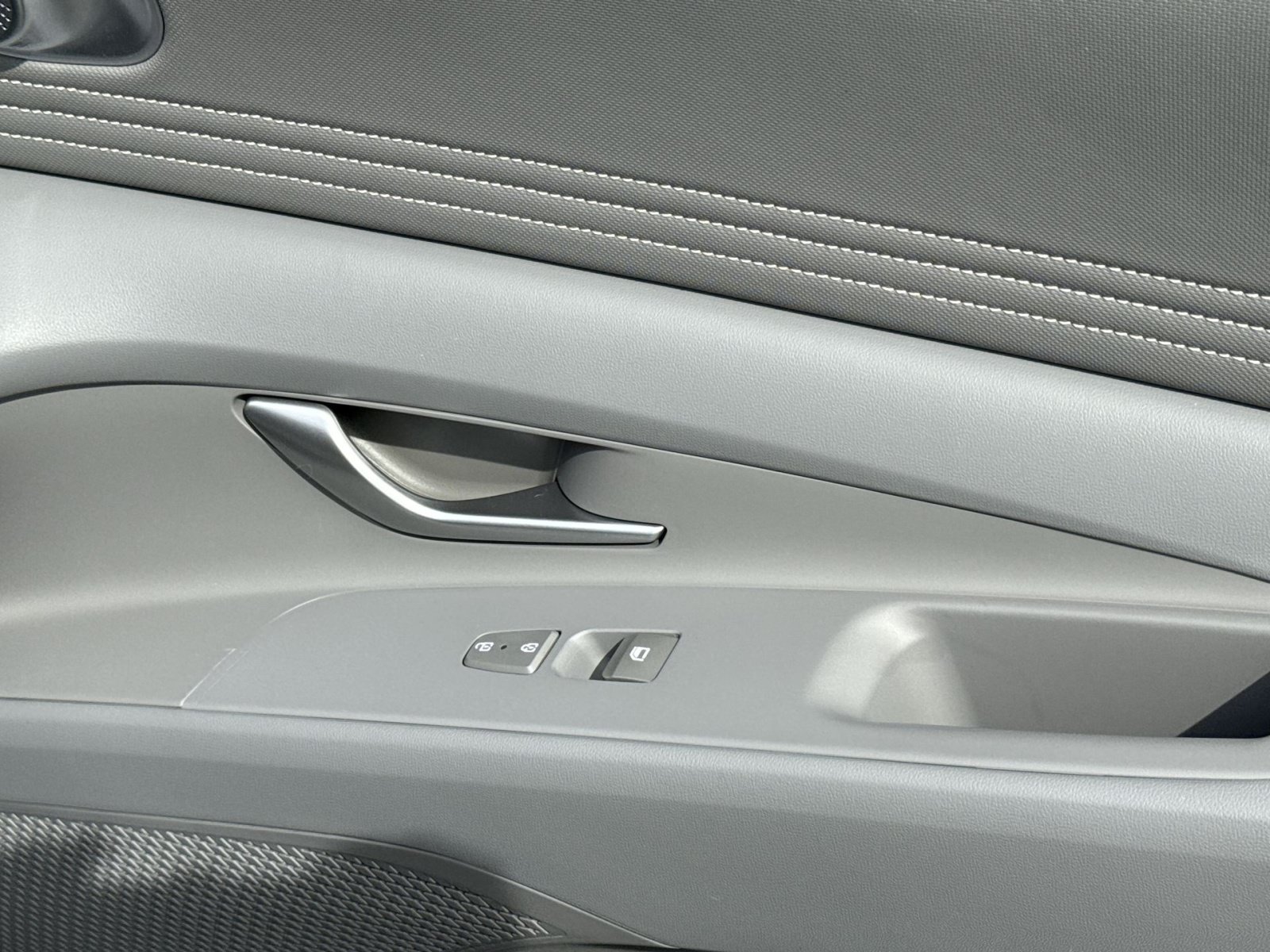 New 2026 Hyundai Elantra Sport FWD image 29