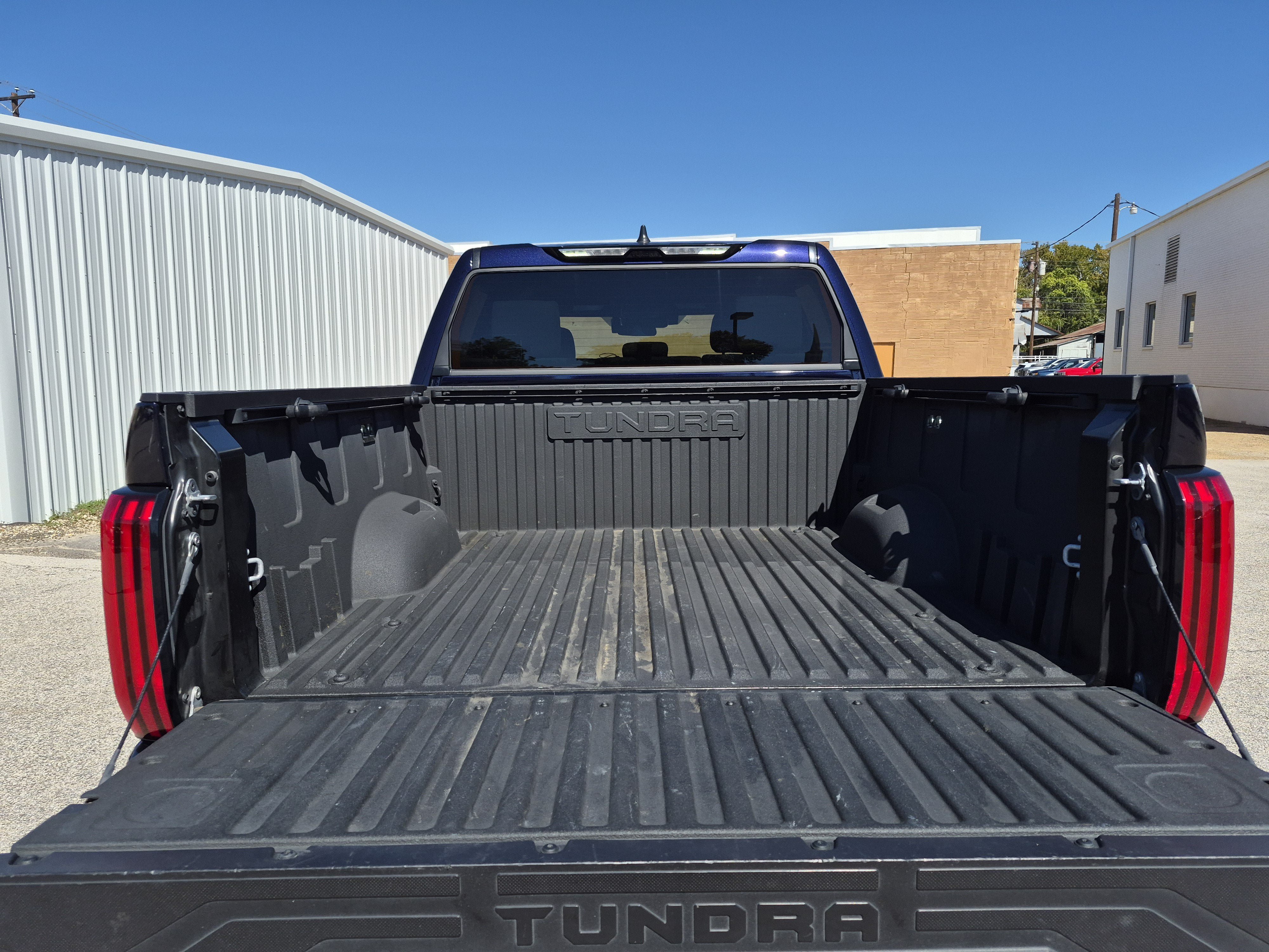 Used 2025 Toyota Tundra SR5 AWD/4WD image 9