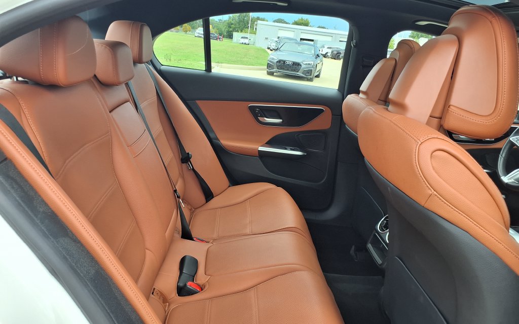 Used 2025 Mercedes-Benz C 300 Sedan image 16