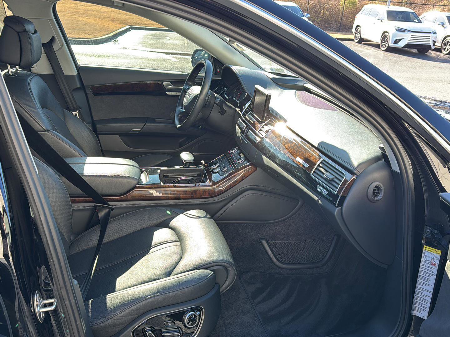 Used 2018 Audi A8 L 3.0T w/ Executive Package image 10