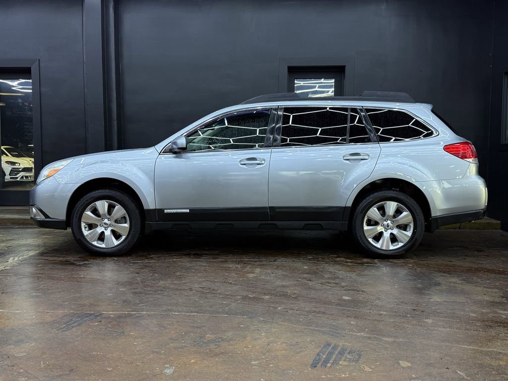 Used 2012 Subaru Outback 3.6R Limited image 5