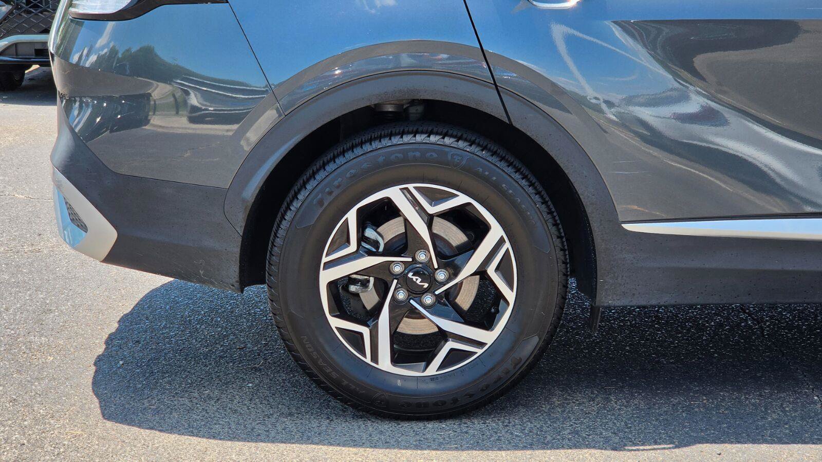 Used 2023 Kia Sportage LX FWD image 18
