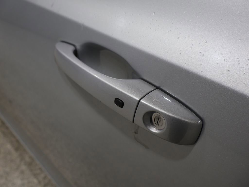 Used 2019 Chrysler 300 Touring image 10