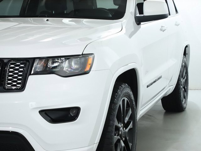 Used 2020 Jeep Grand Cherokee Altitude image 4