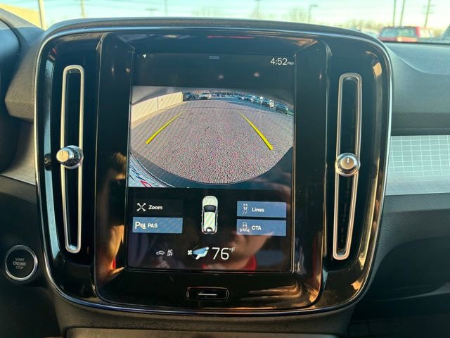 Used 2021 Volvo XC40 T4 Momentum w/ Protection Package Premier image 5