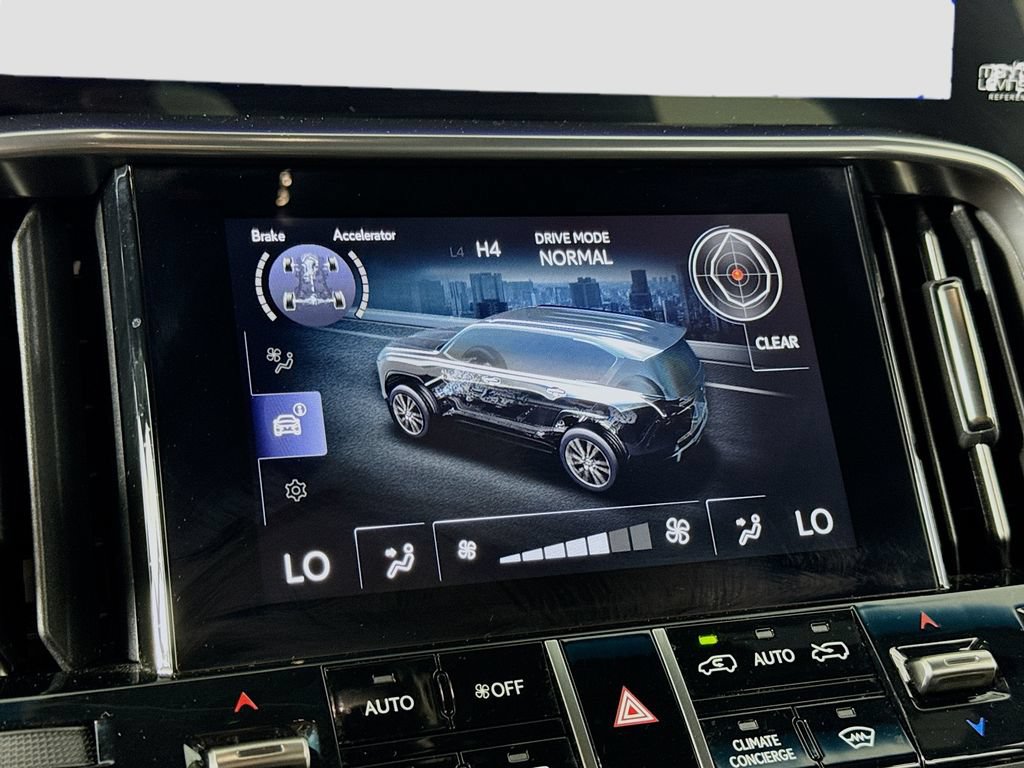 Used 2024 Lexus LX 600 4WD w/ Interior Upgrade Package image 34