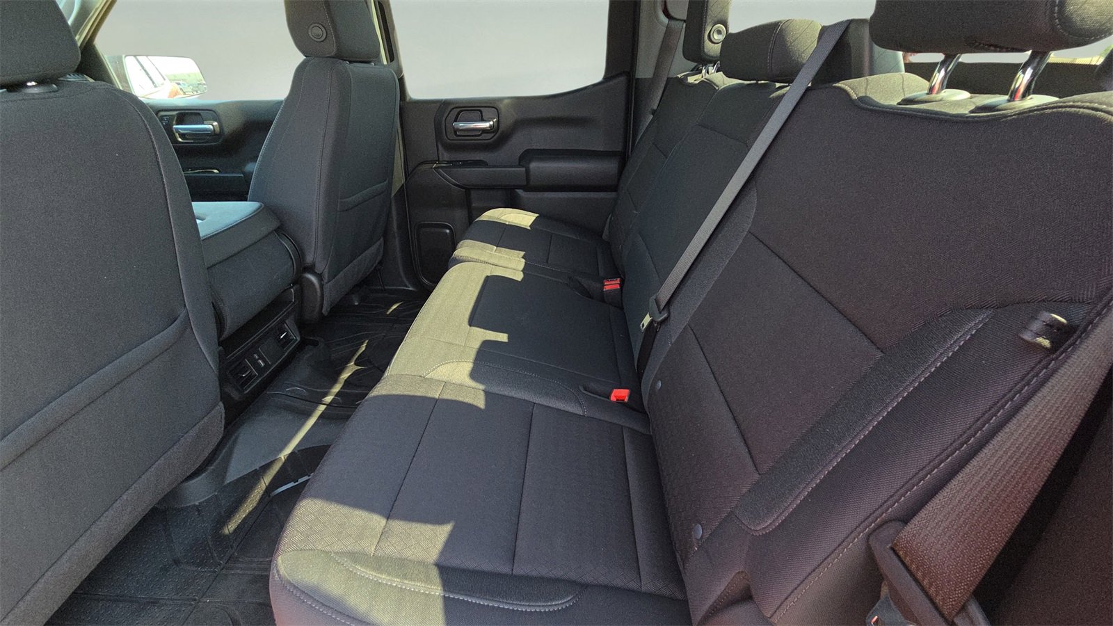 Used 2024 Chevrolet Silverado 1500 Custom image 21