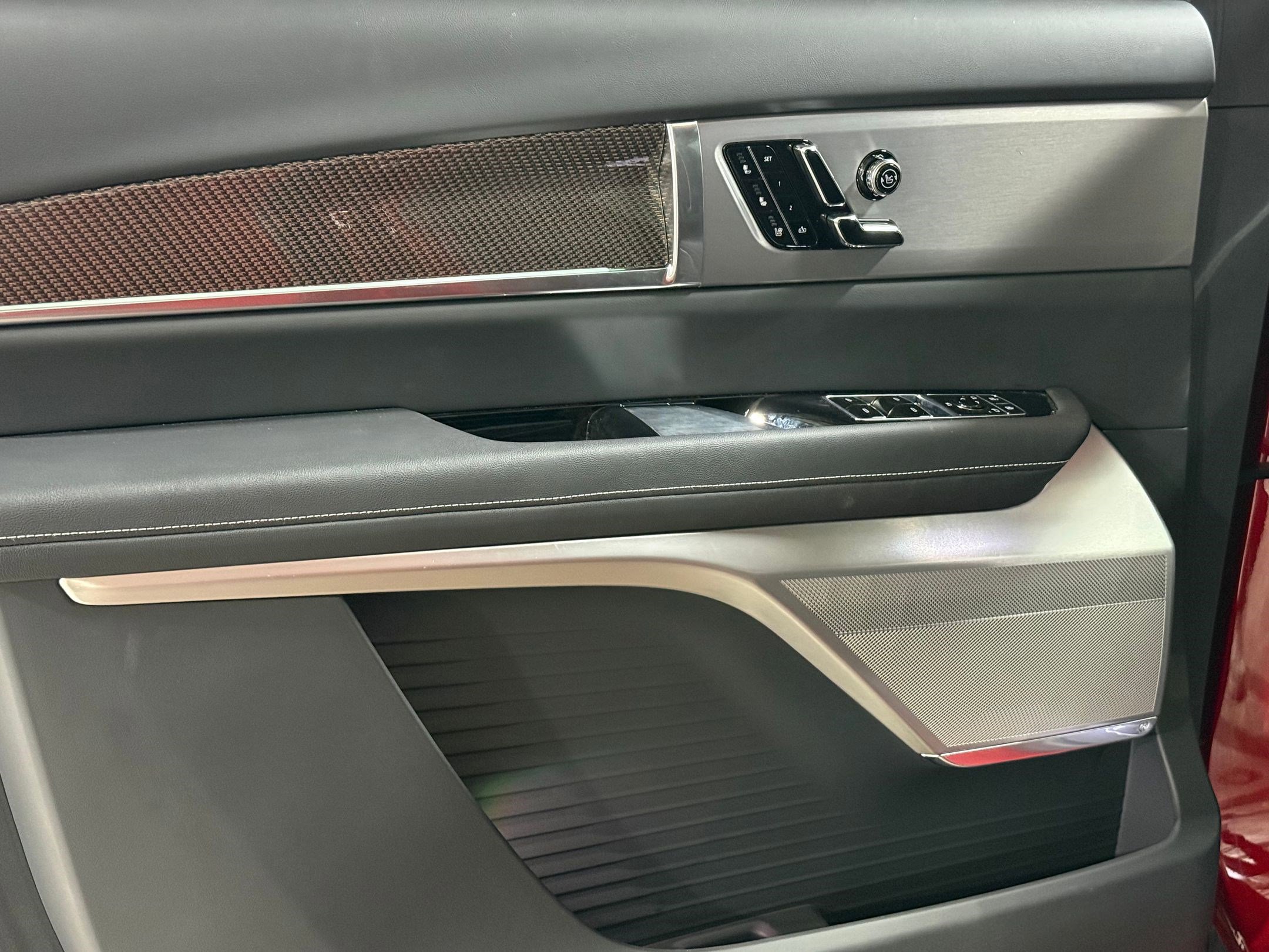 New 2026 Cadillac Vistiq Sport image 12