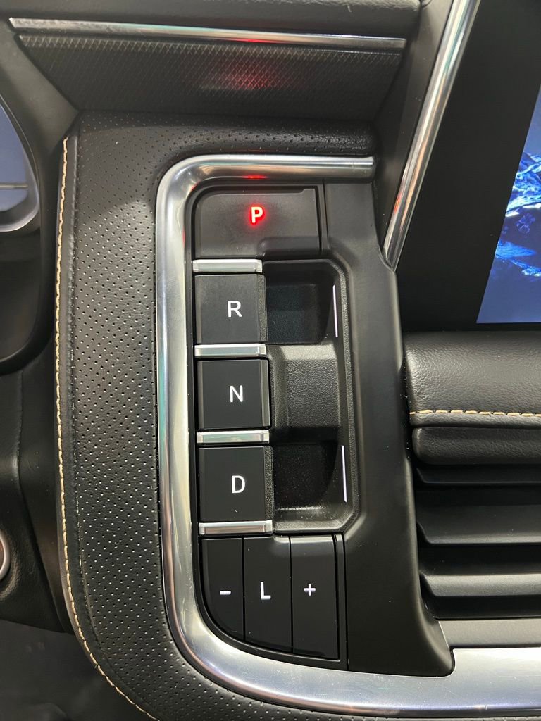 Used 2023 GMC Yukon AT4 image 12