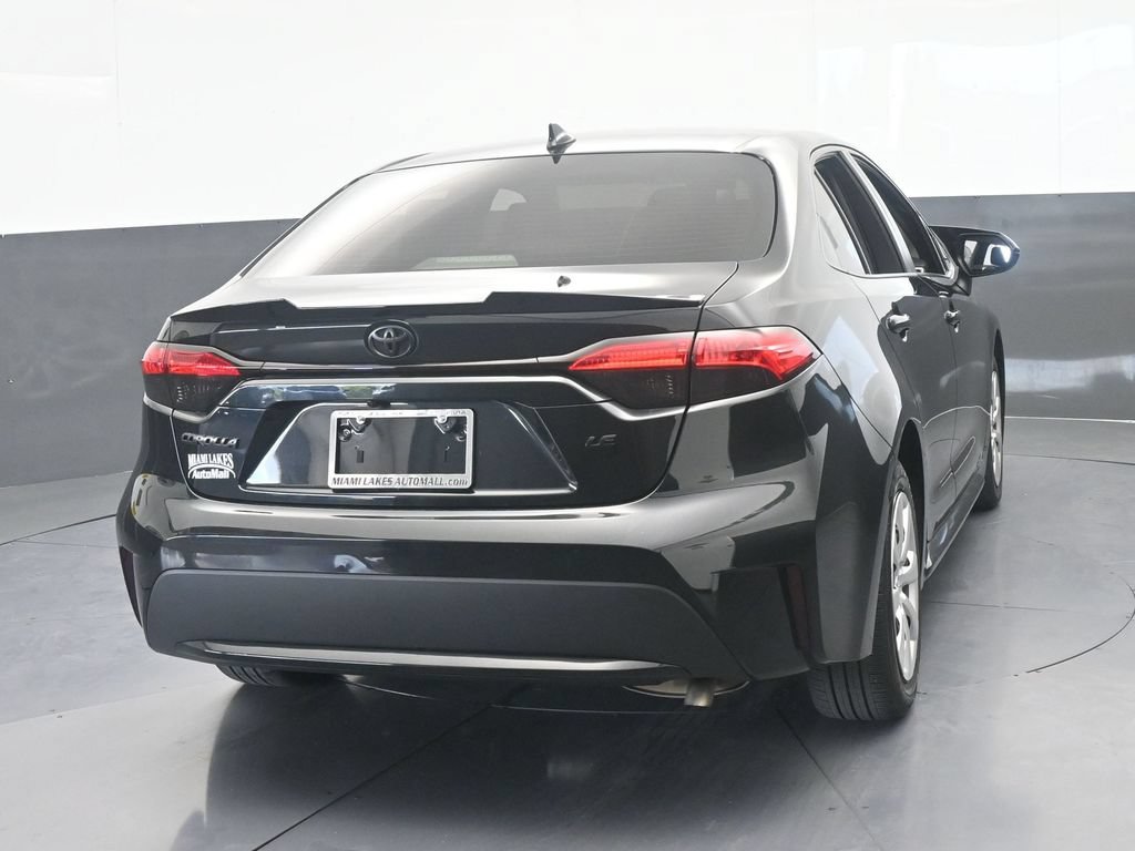 Used 2021 Toyota Corolla LE FWD image 5