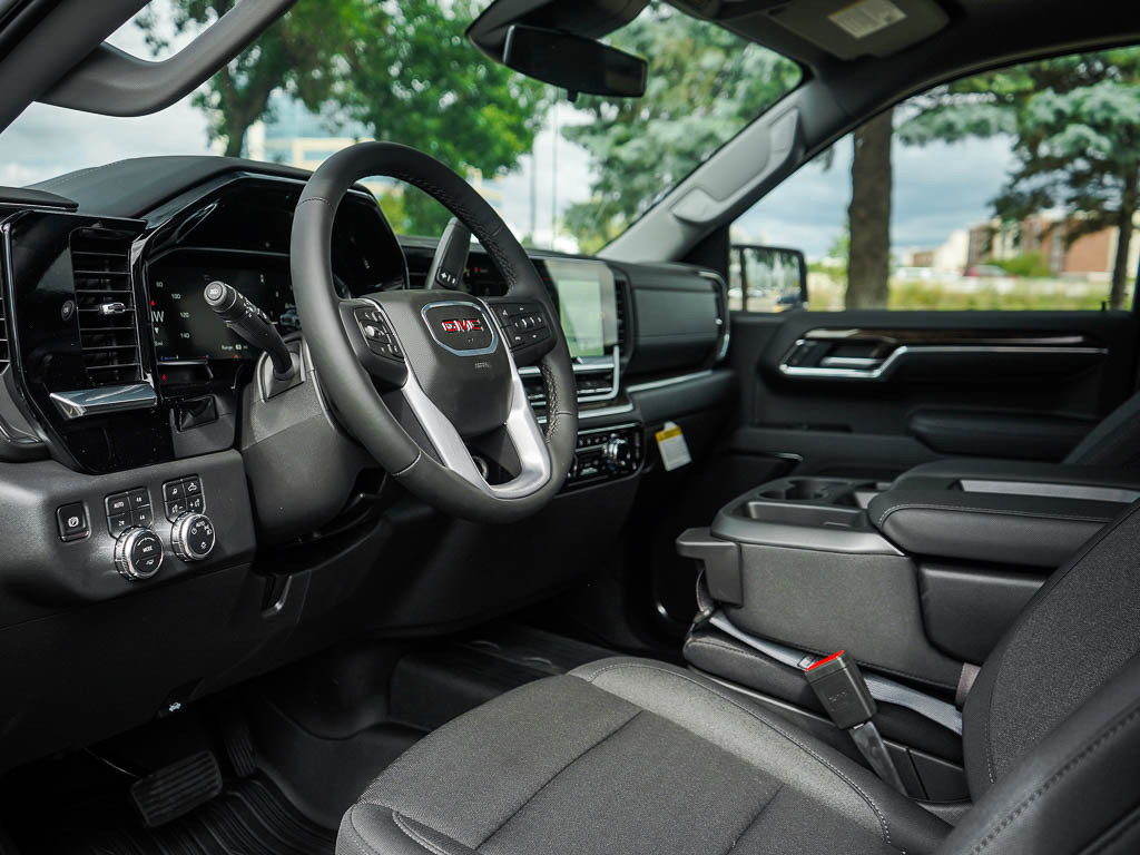 New 2026 GMC Sierra 1500 SLE image 16