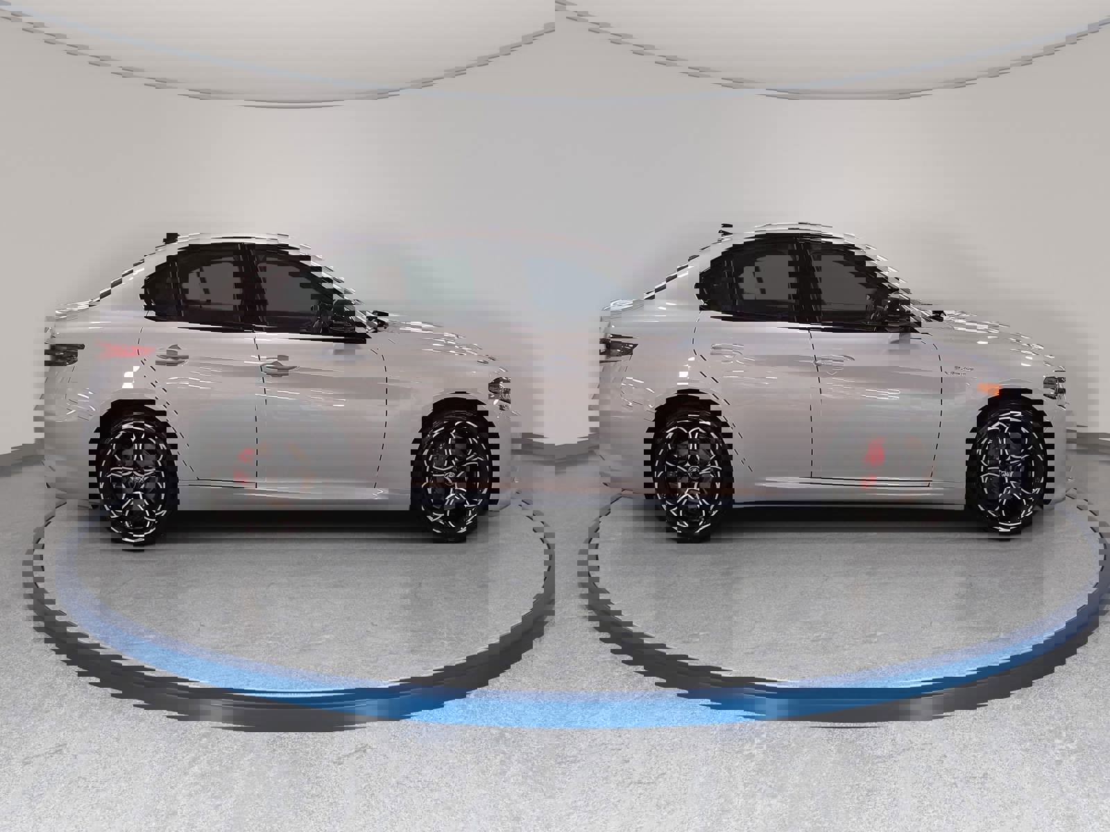 New 2025 Alfa Romeo Giulia w/ Veloce Package Rwd image 4