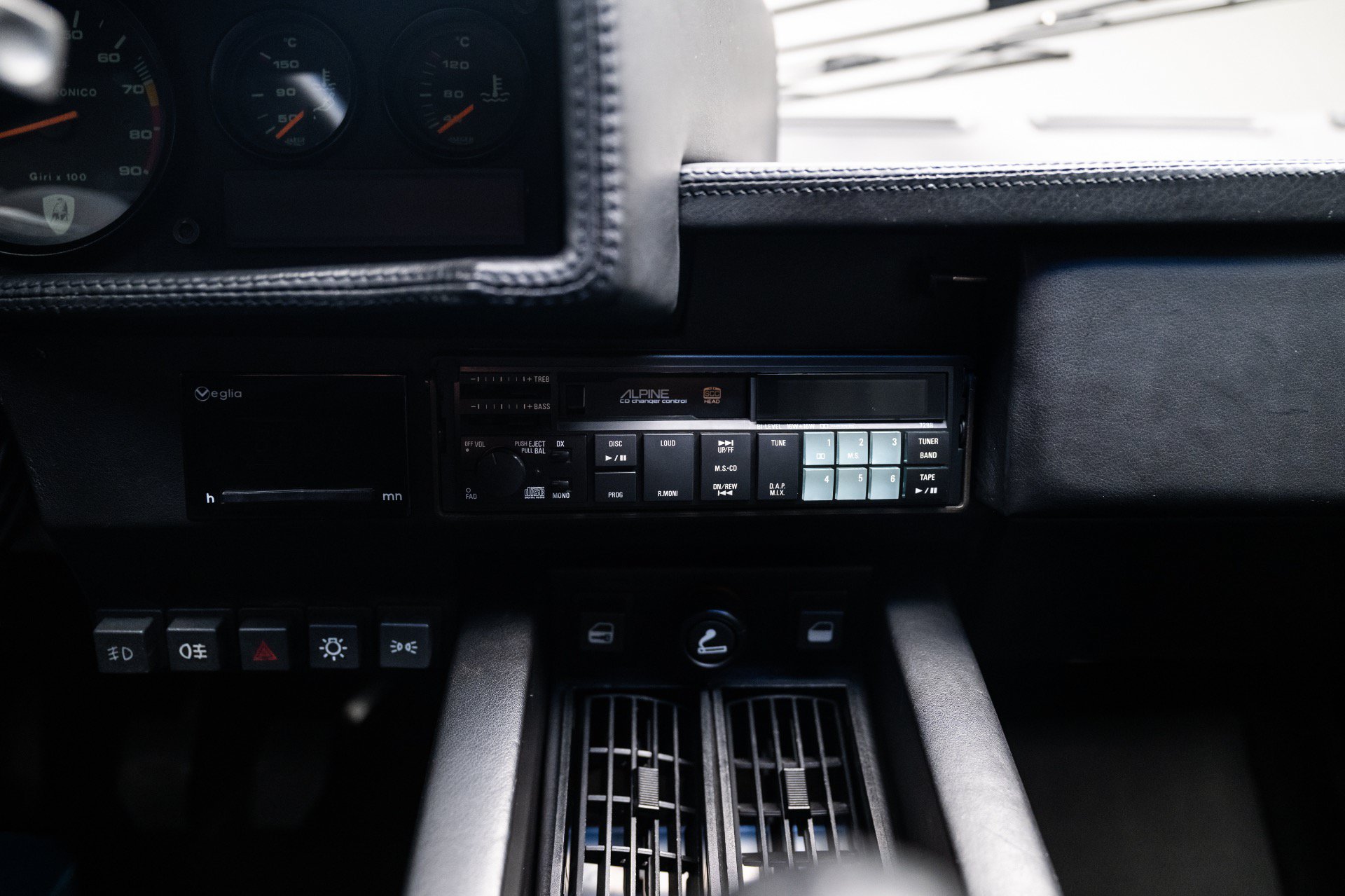 Used 1989 Lamborghini Countach Coupe RWD image 22