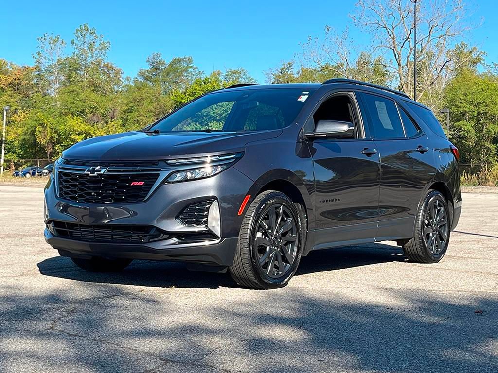 Used 2022 Chevrolet Equinox RS w/ RS Leather Package image 3