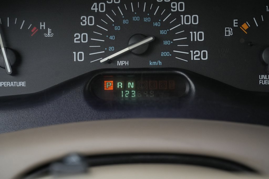 Used 1998 Buick Century Custom image 41