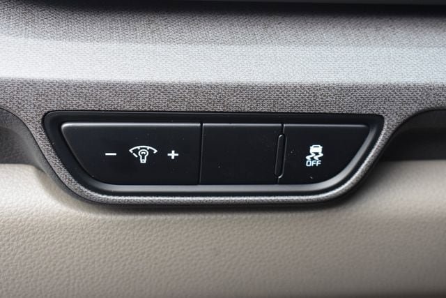 New 2026 Kia Carnival EX FWD image 26