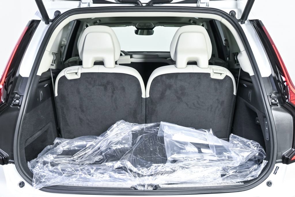 New 2026 Volvo XC90 T8 Ultra w/ Protection Package Premier image 32