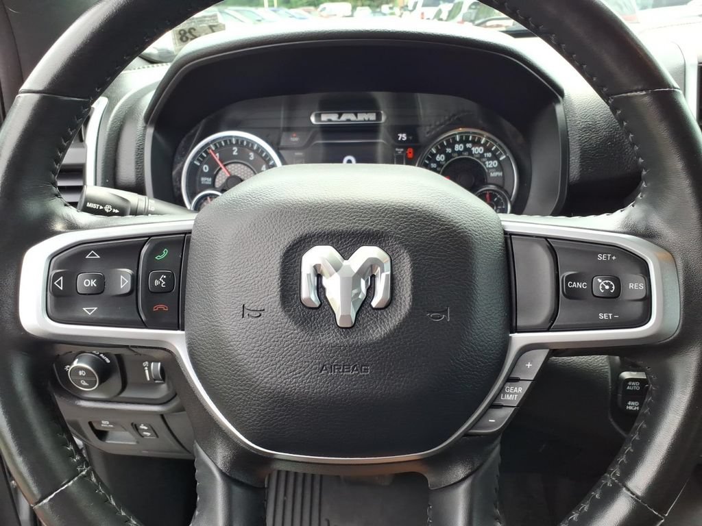 Used 2023 RAM 1500 Big Horn AWD/4WD image 5