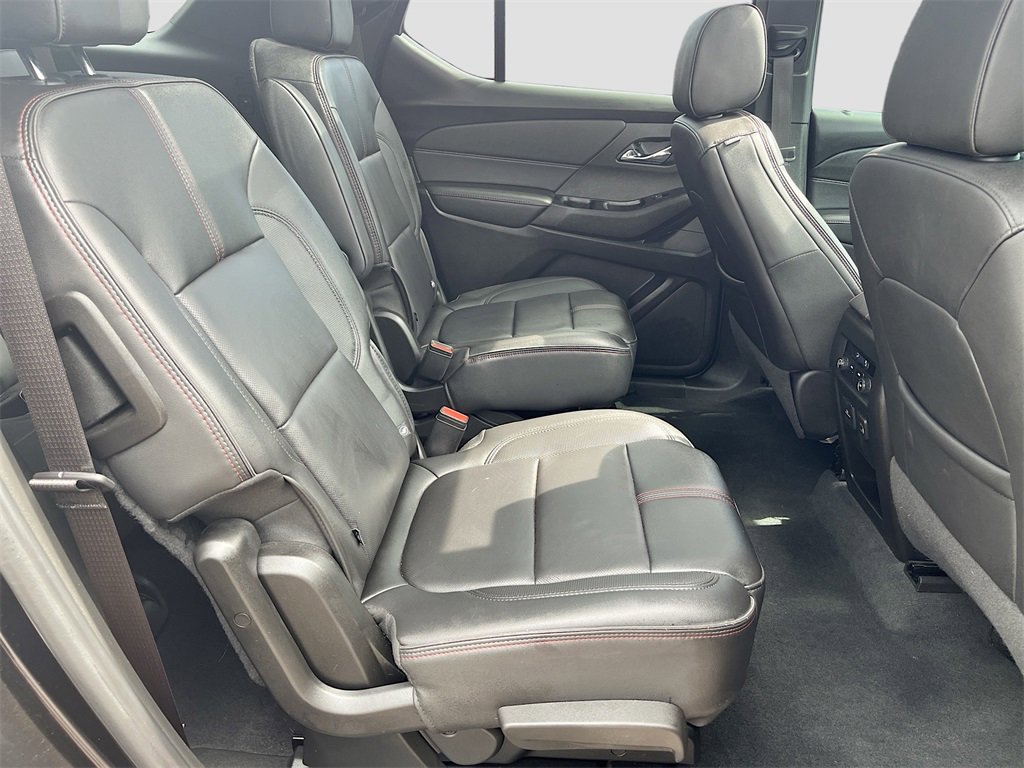 Used 2023 Chevrolet Traverse RS image 30