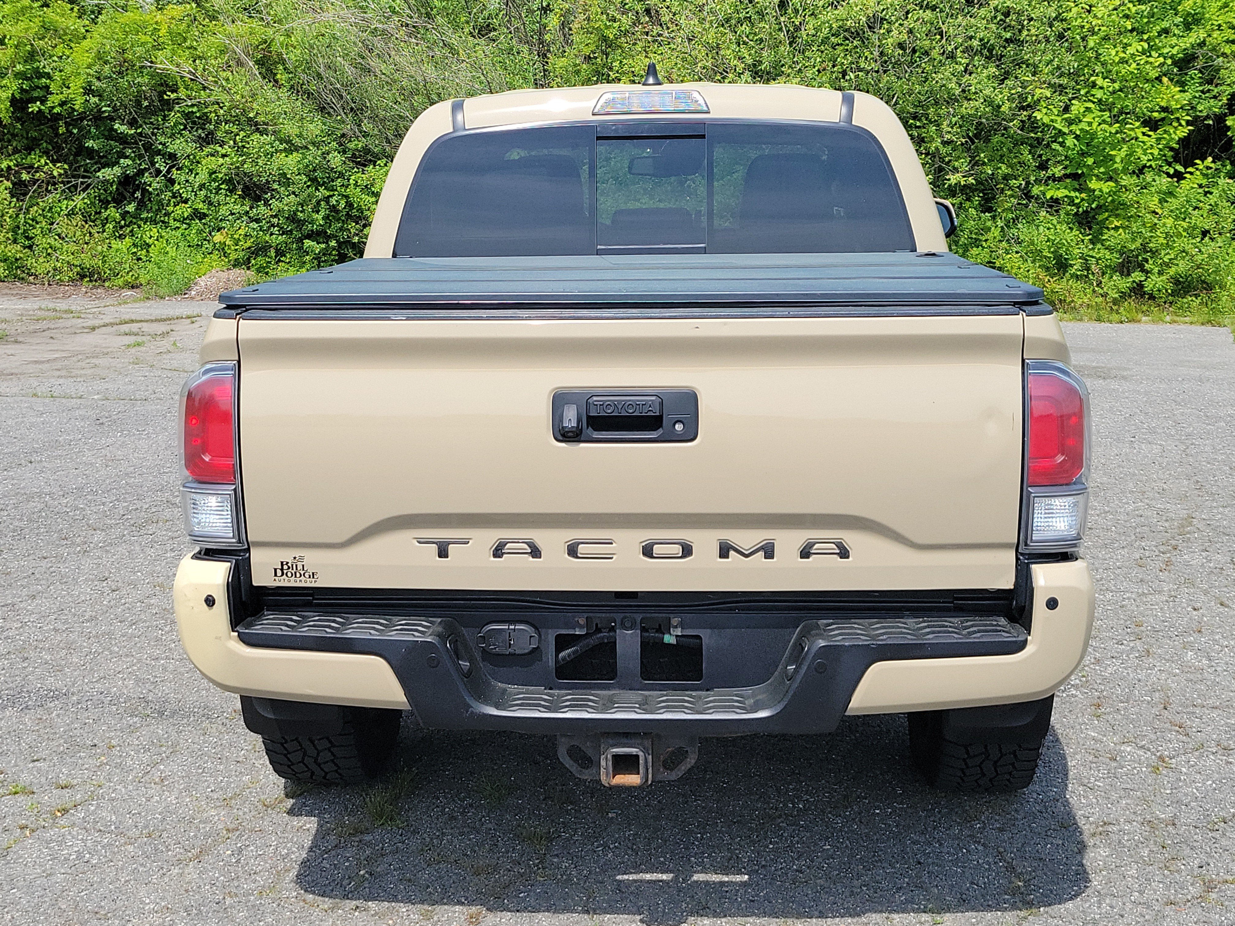 Used 2020 Toyota Tacoma TRD Off-Road w/ Technology Package AWD/4WD image 6