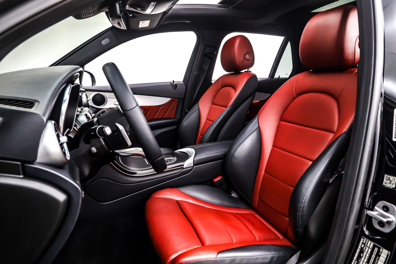 Used 2022 Mercedes-Benz GLC 300 image 17