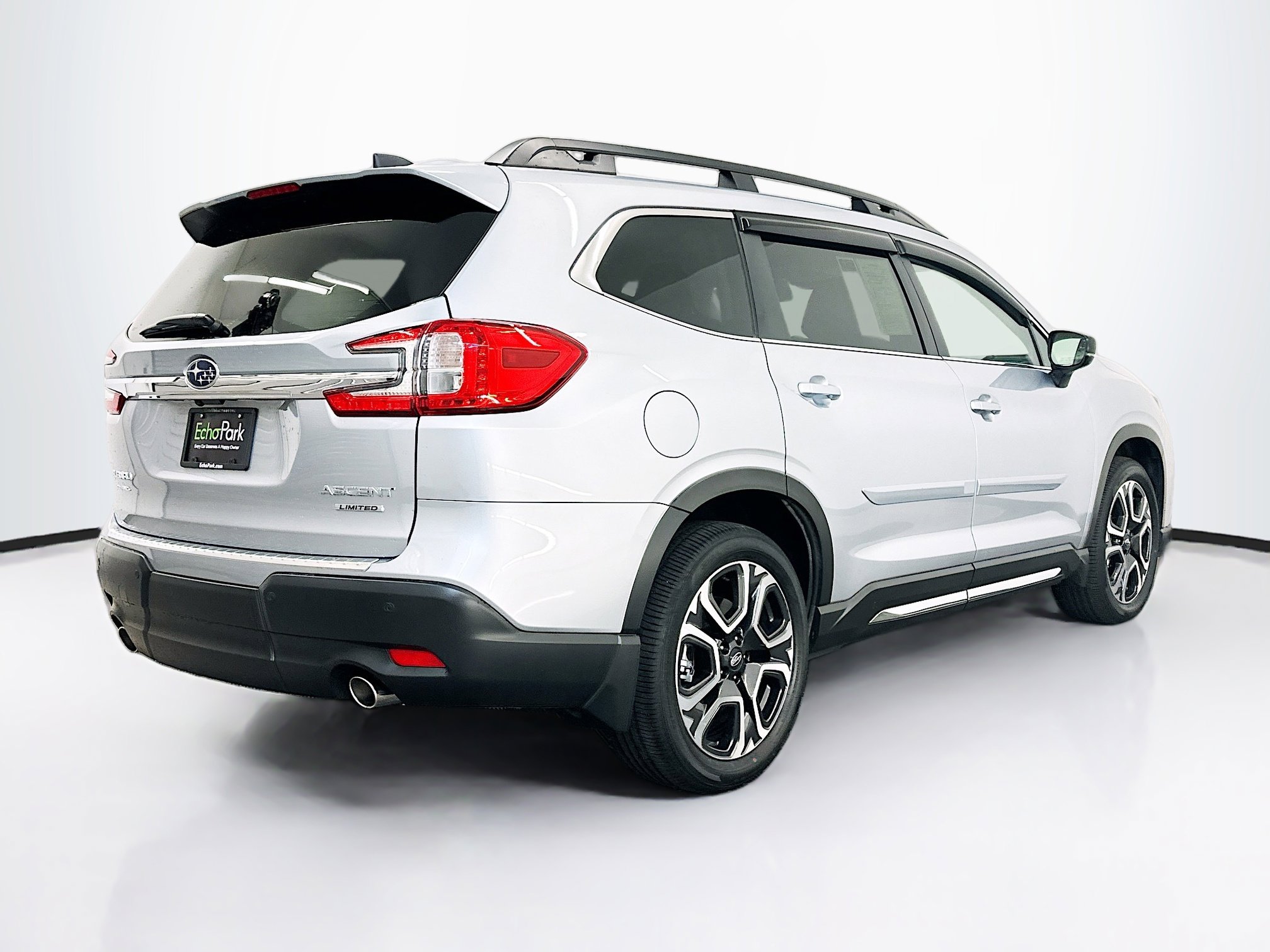 Used 2024 Subaru Ascent Limited image 9