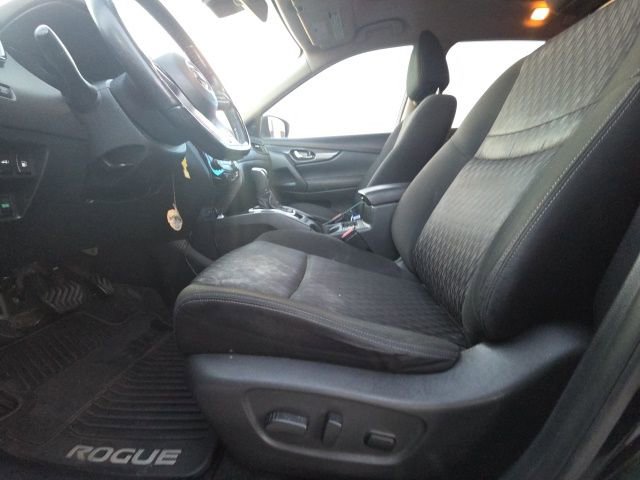 Used 2020 Nissan Rogue SV w/ Sun & Sound Touring Package image 13