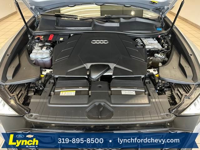 Used 2022 Audi Q8 Premium Plus w/ Premium Plus Package image 31