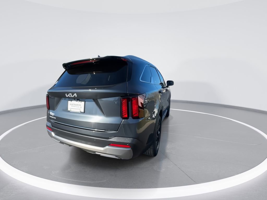 Used 2025 Kia Sorento S FWD image 7