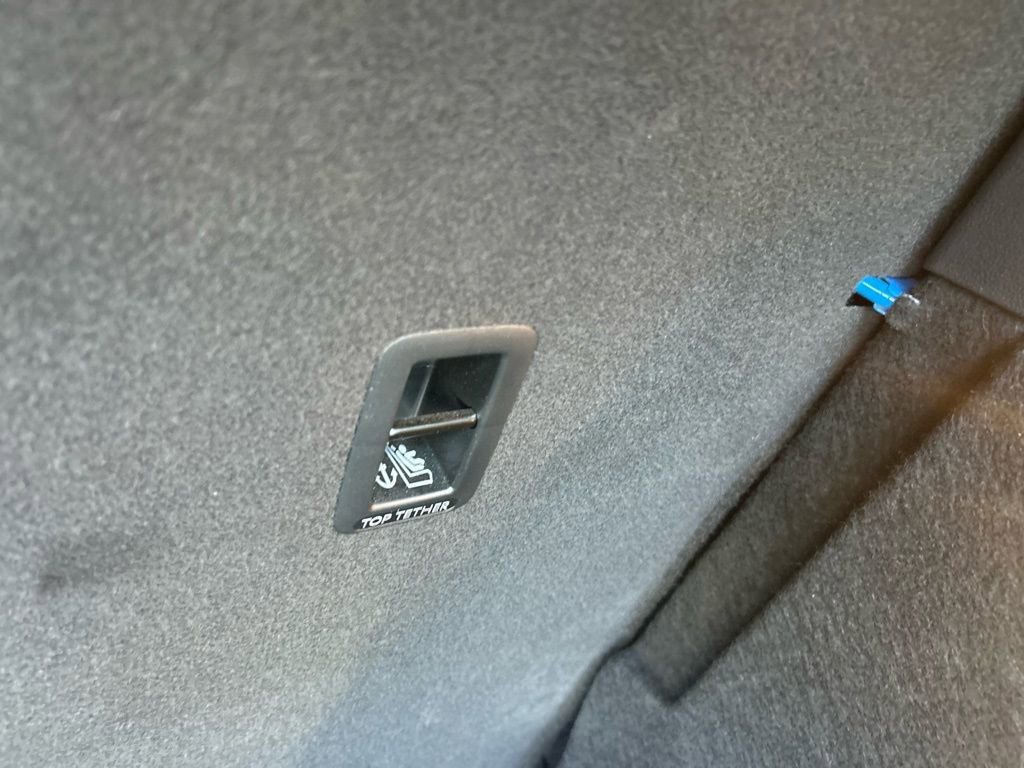 Certified 2023 Volkswagen Taos SE image 45