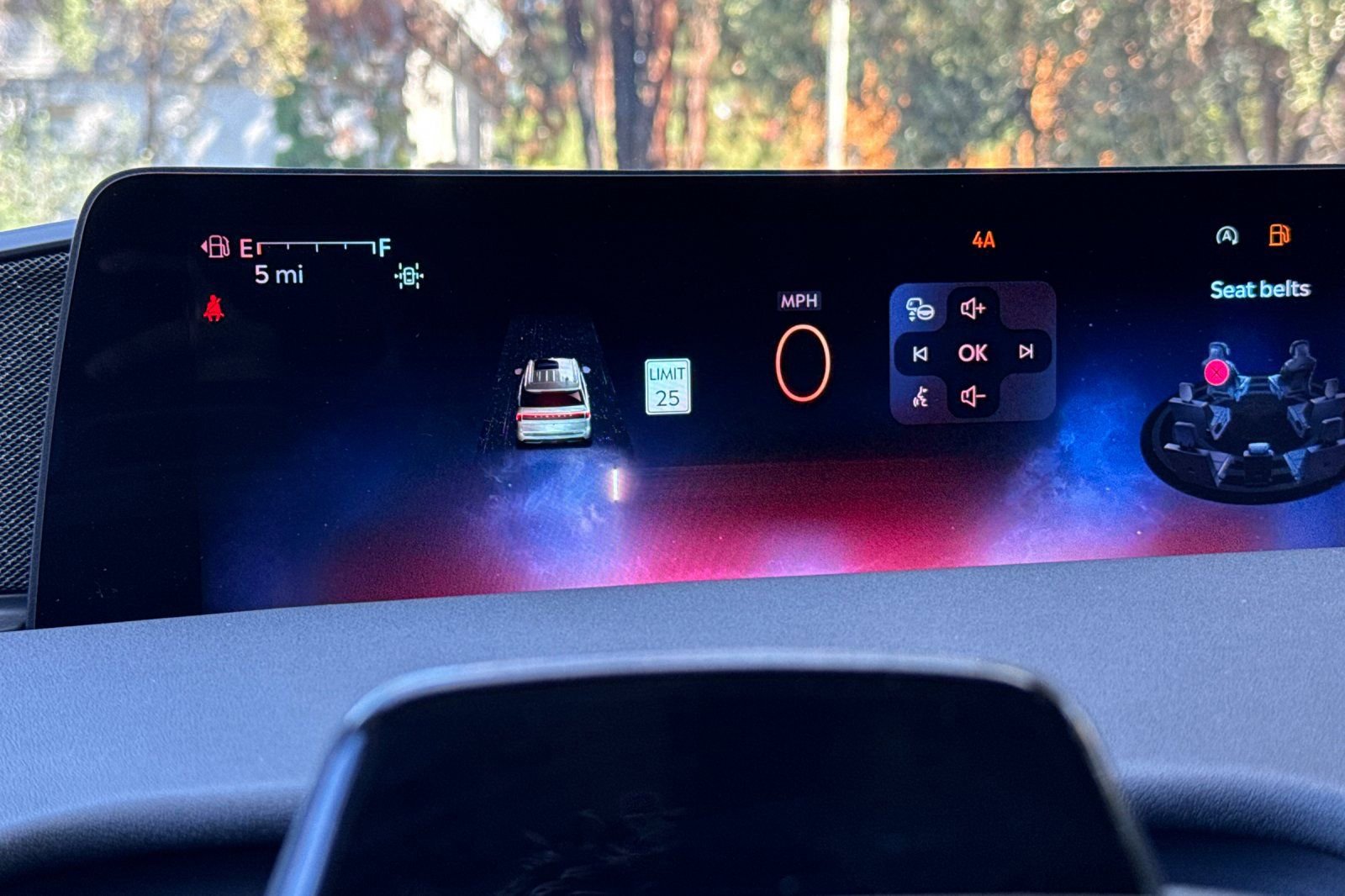 Certified 2025 Lincoln Navigator L Reserve image 24