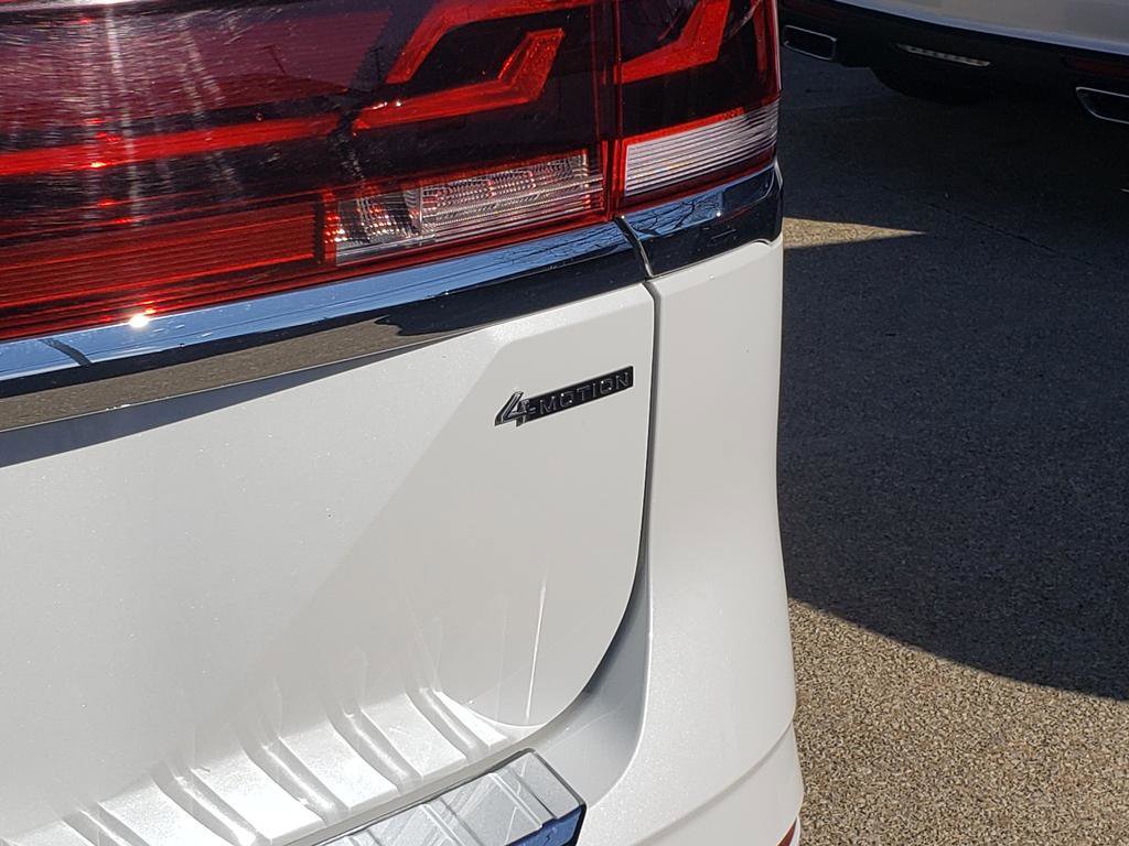 Used 2024 Volkswagen Atlas SEL Premium R-Line image 13