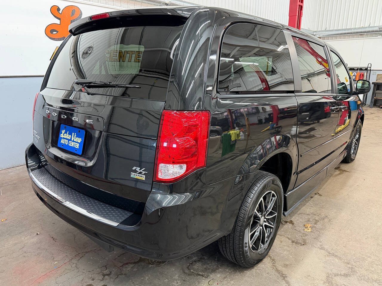 Used 2015 Dodge Grand Caravan R/T FWD image 8