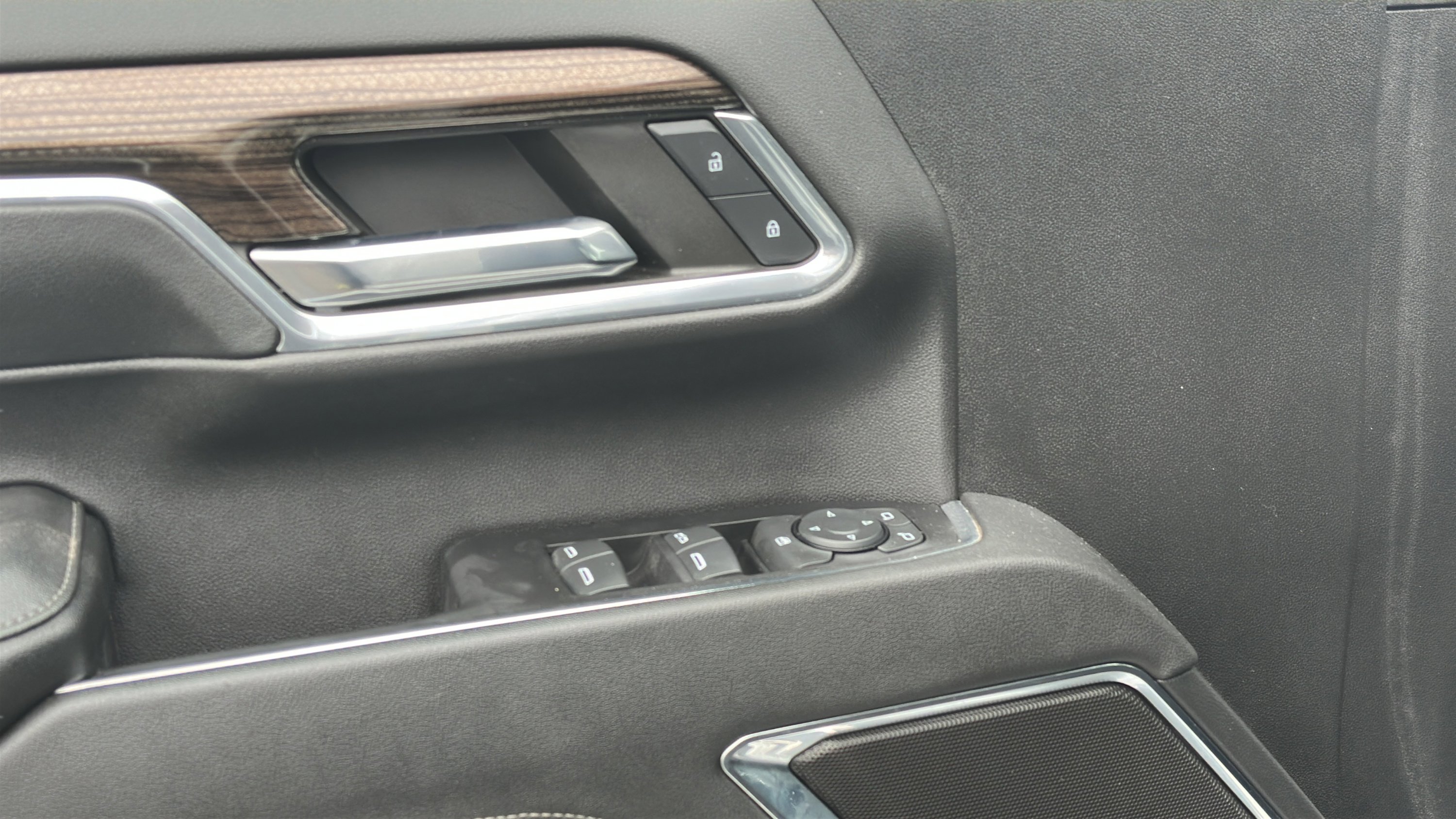 Used 2024 Chevrolet Silverado 2500 LT image 37