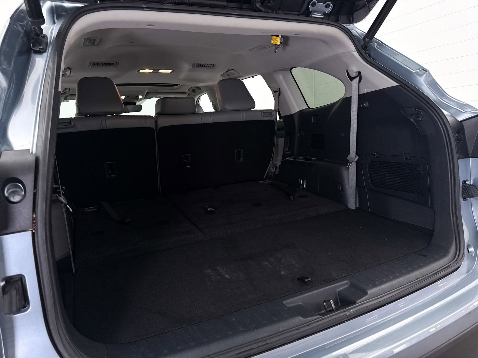Used 2023 Toyota Highlander XLE FWD image 33
