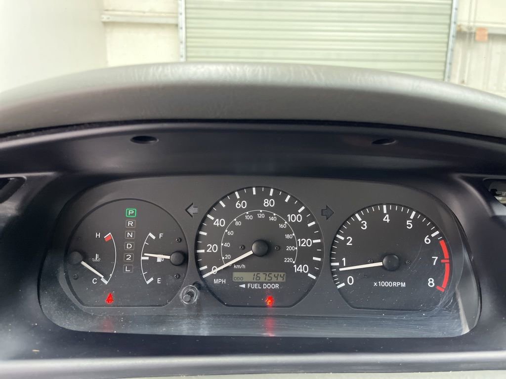 Used 2000 Toyota Camry XLE FWD image 16
