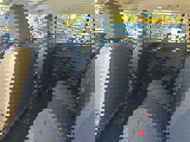 New 2026 Volkswagen Tiguan SE image 8