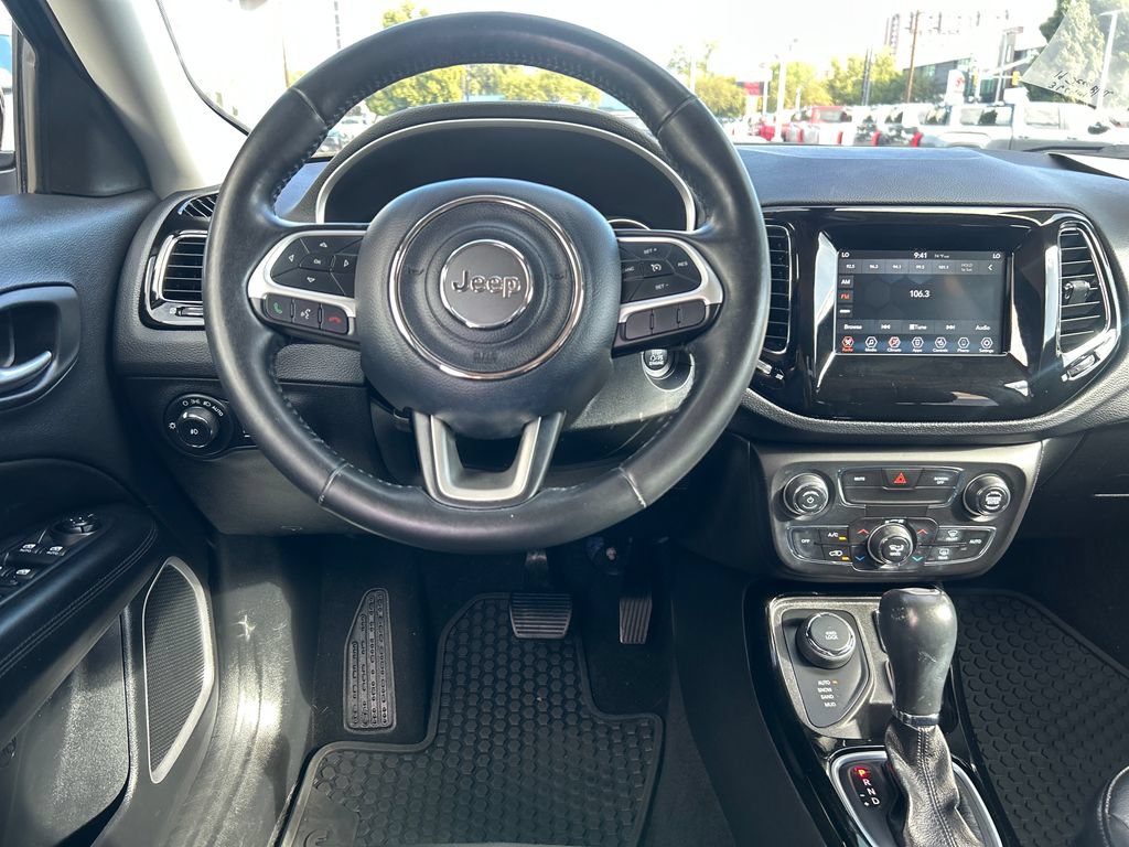 Used 2019 Jeep Compass Latitude AWD/4WD image 14