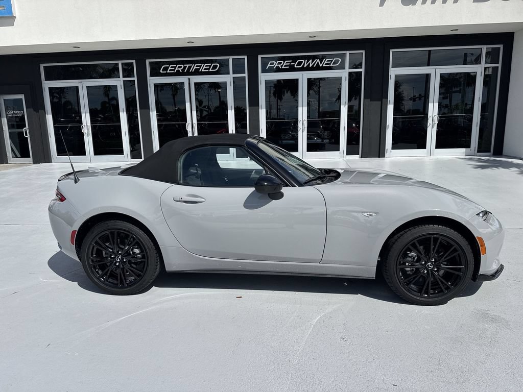 Used 2025 MAZDA MX-5 Miata Club RWD image 5