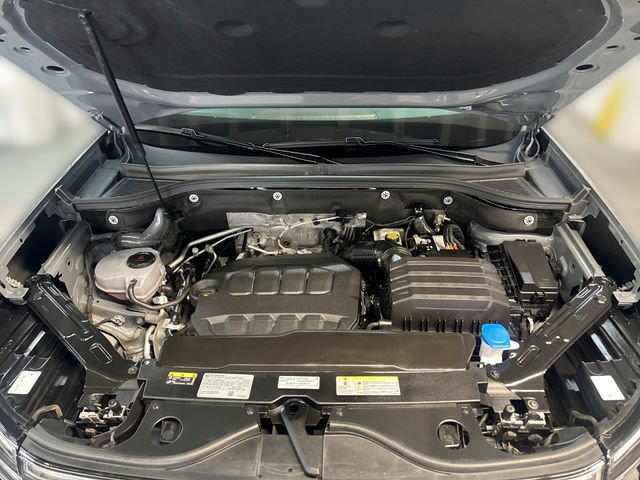 Certified 2025 Volkswagen Atlas SE FWD image 19