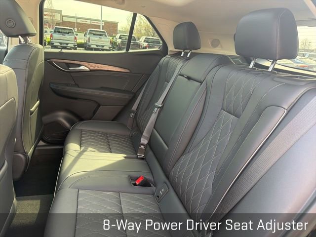 Used 2023 Buick Envision Avenir image 24